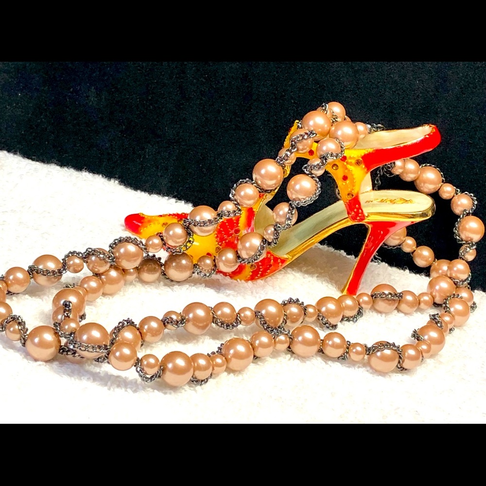 💕⭐️vintage coffee glass “pearls” with chain accents -xtra long